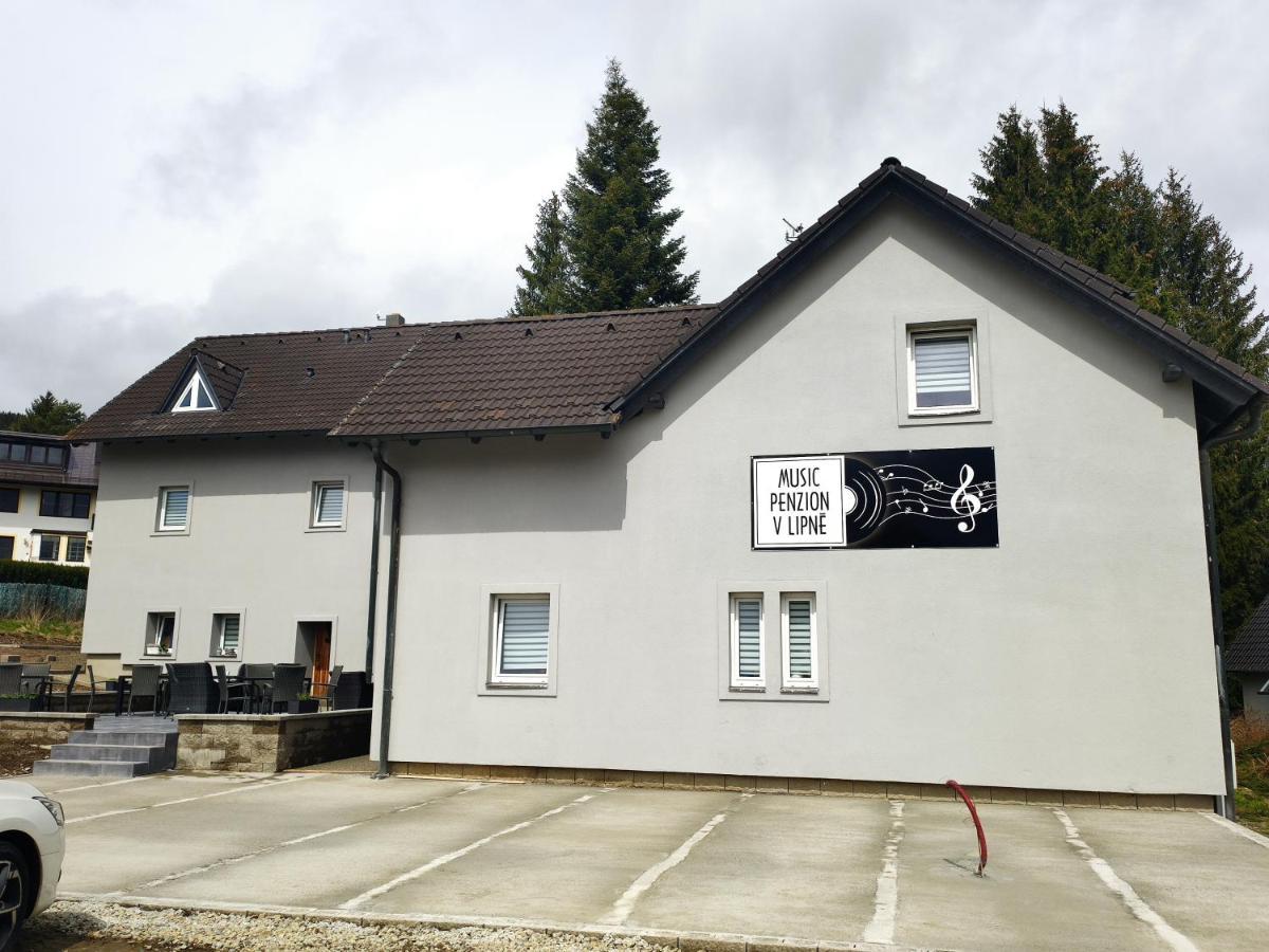 Music Penzion V Lipne Lipno nad Vltavou Buitenkant foto